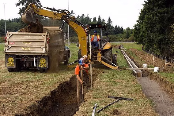 What is the Difference Between Trenching and Excavation?